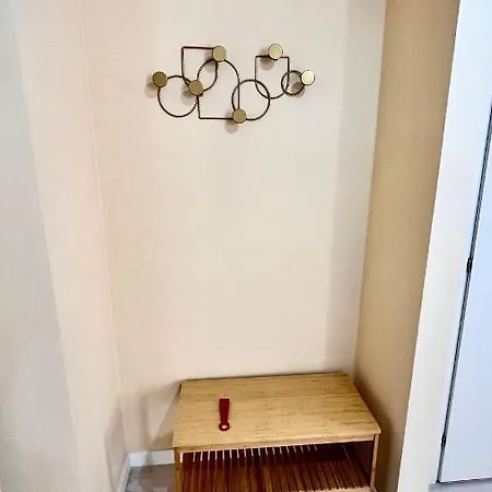 New Apartment, Near Metro Monte Grappa شقة