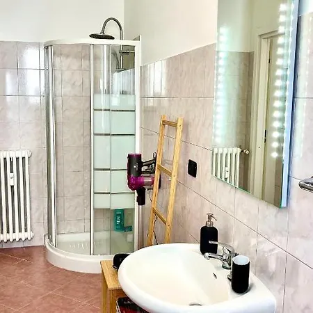 New Apartment, Near Metro Monte Grappa * Turin