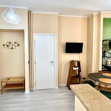 New Apartment, Near Metro Monte Grappa Apartman Torino
