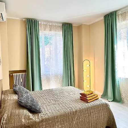 New Apartment, Near Metro Monte Grappa * Turin