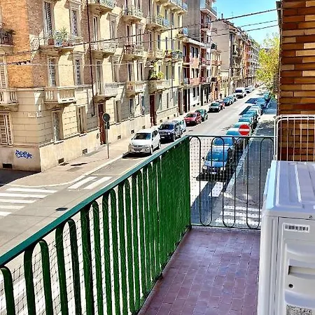 New Apartment, Near Metro Monte Grappa Apartman