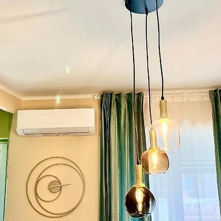 New Apartment, Near Metro Monte Grappa *