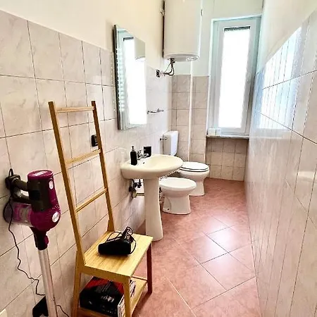 New Apartment, Near Metro Monte Grappa