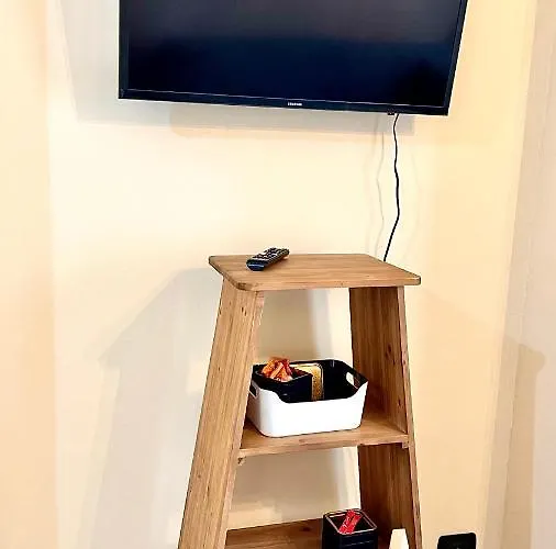 Daire New Apartment, Near Metro Monte Grappa