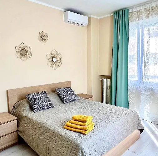 Daire New Apartment, Near Metro Monte Grappa *