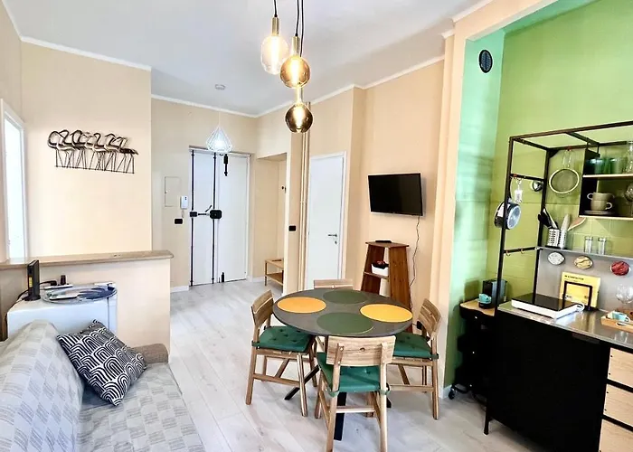 Daire New Apartment, Near Metro Monte Grappa Torino