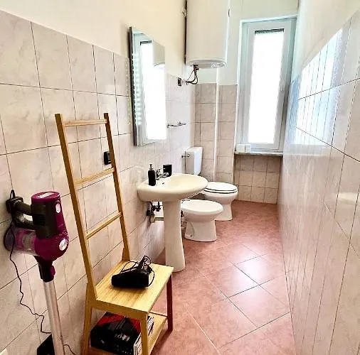 New Apartment, Near Metro Monte Grappa