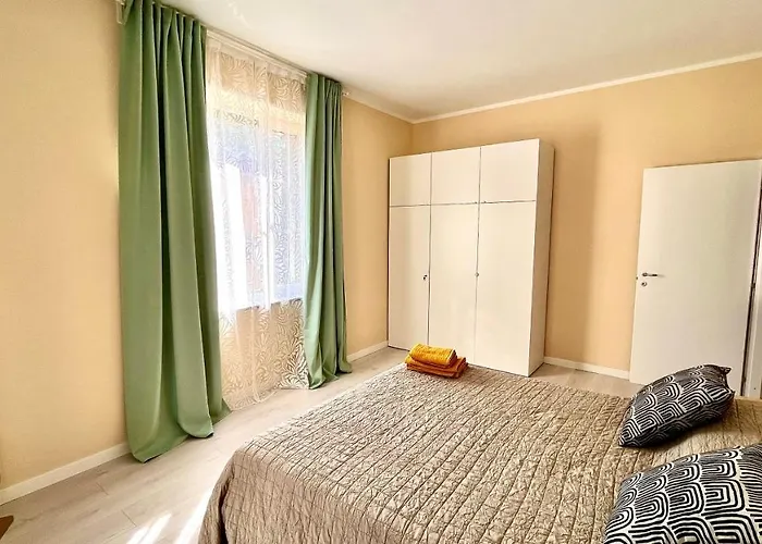 Daire New Apartment, Near Metro Monte Grappa